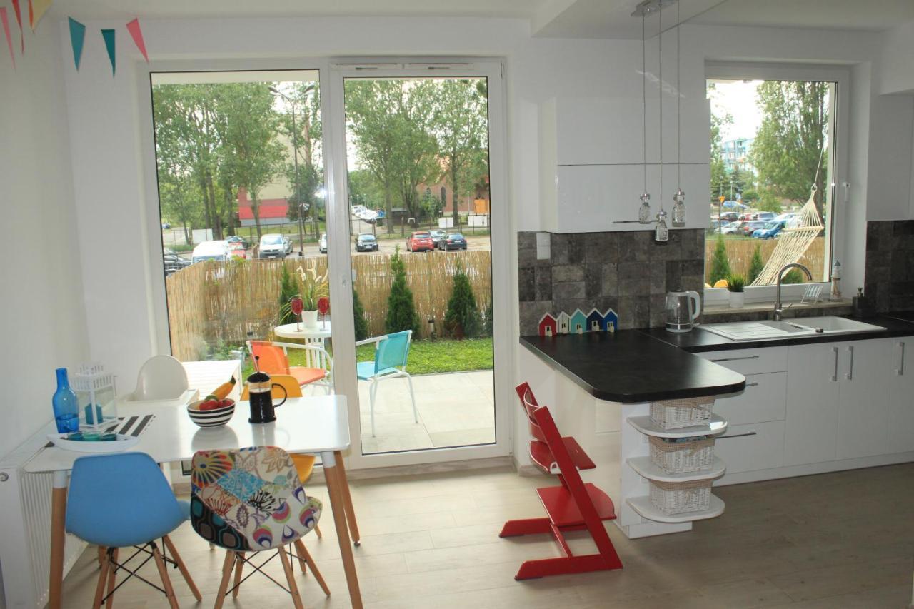 Sunny Sleeps 4 By The Beach With Garden Patio - Gdansk Przymorze Apartment Exterior foto