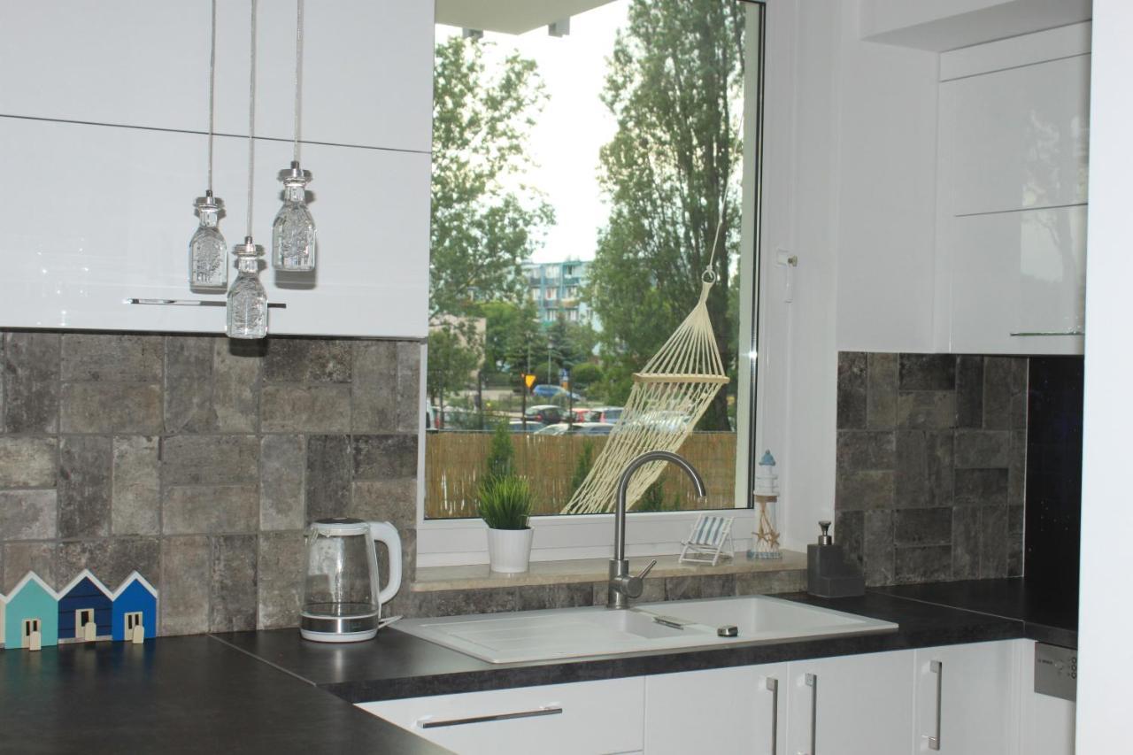 Sunny Sleeps 4 By The Beach With Garden Patio - Gdansk Przymorze Apartment Exterior foto