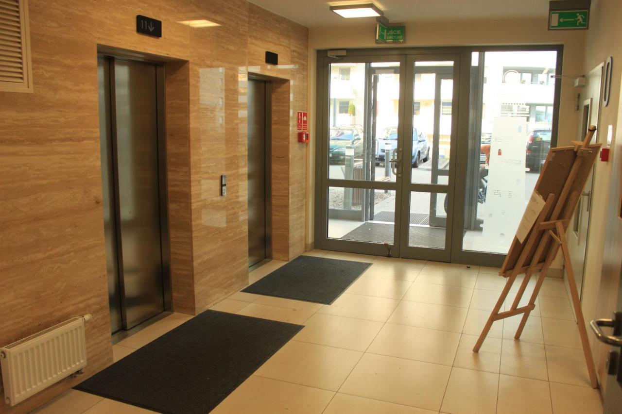 Sunny Sleeps 4 By The Beach With Garden Patio - Gdansk Przymorze Apartment Exterior foto