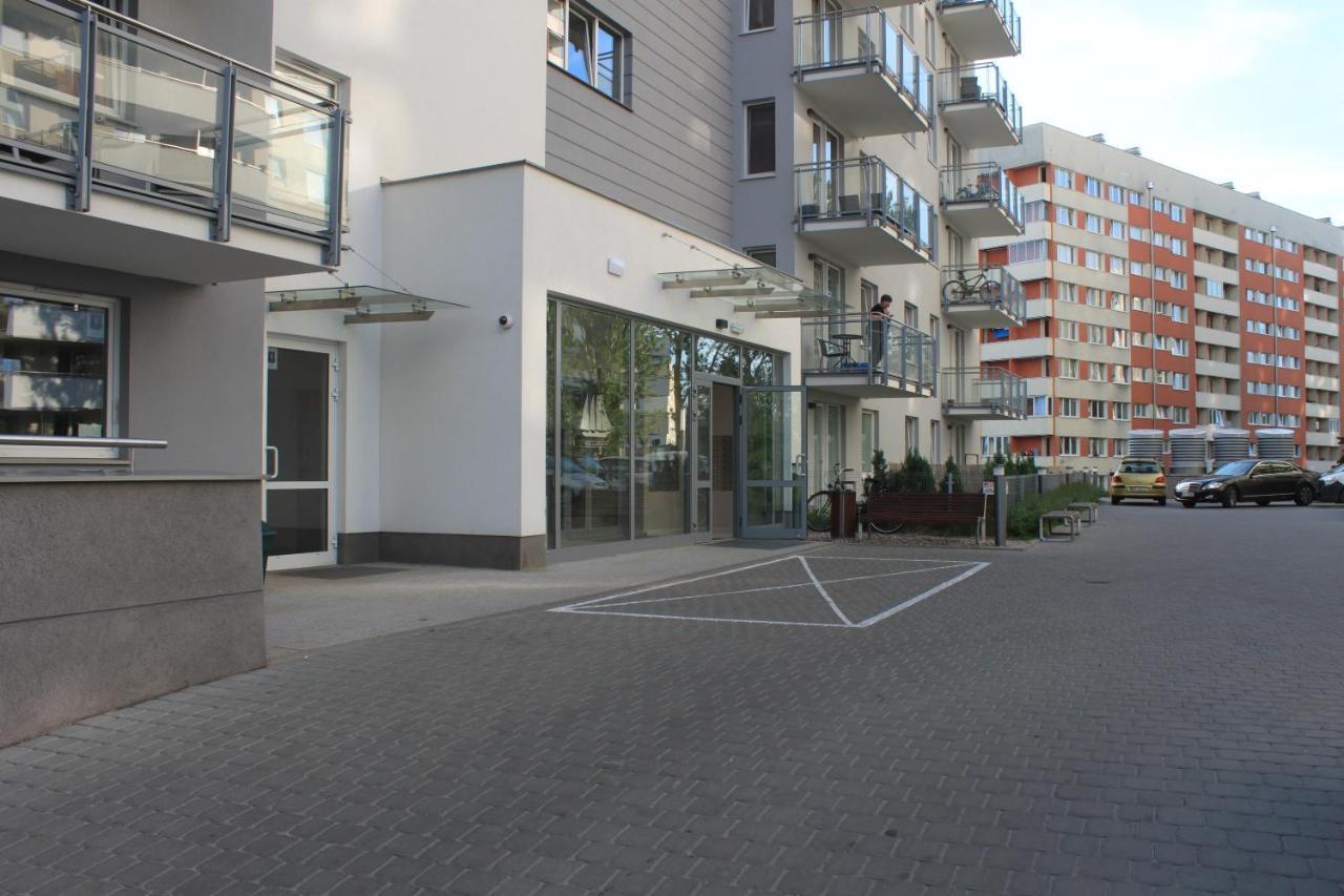 Sunny Sleeps 4 By The Beach With Garden Patio - Gdansk Przymorze Apartment Exterior foto