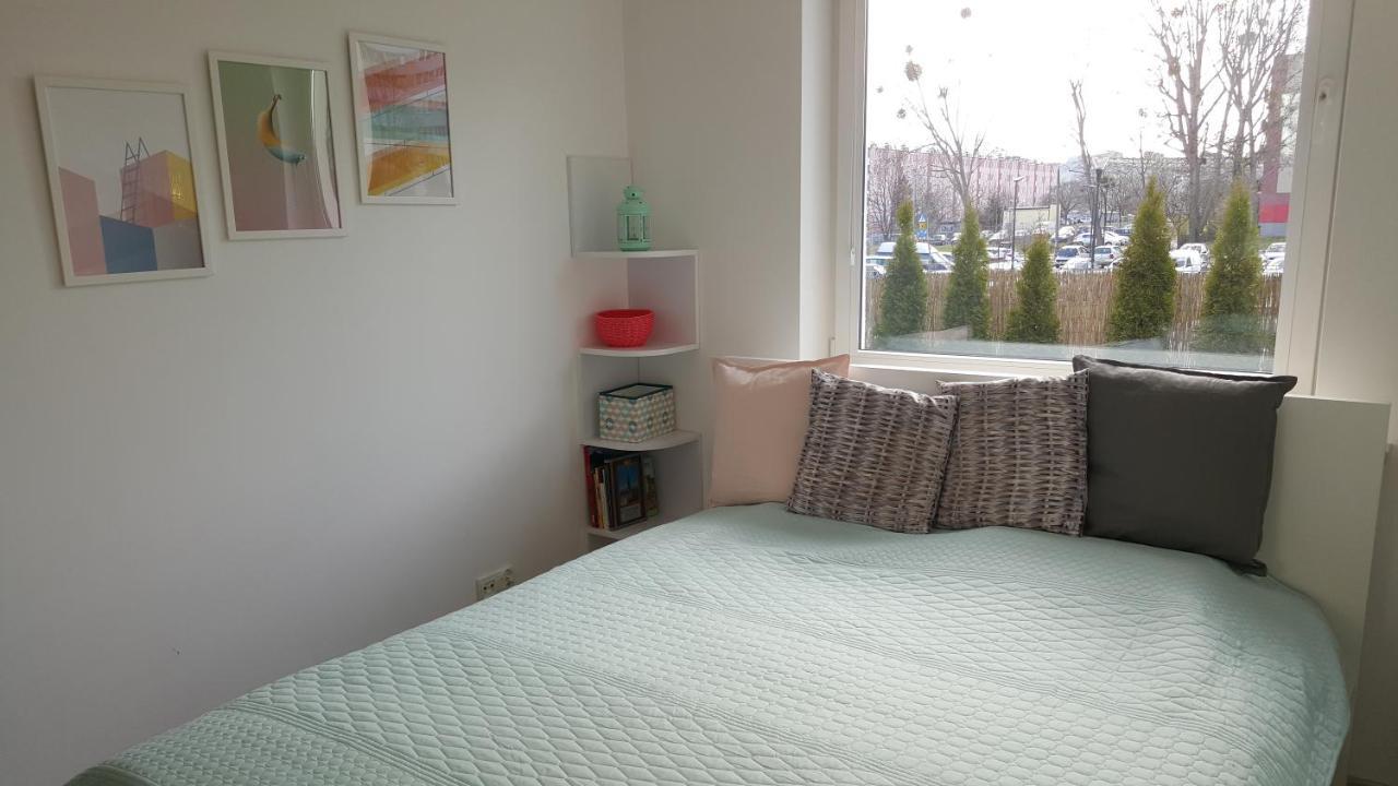 Sunny Sleeps 4 By The Beach With Garden Patio - Gdansk Przymorze Apartment Exterior foto